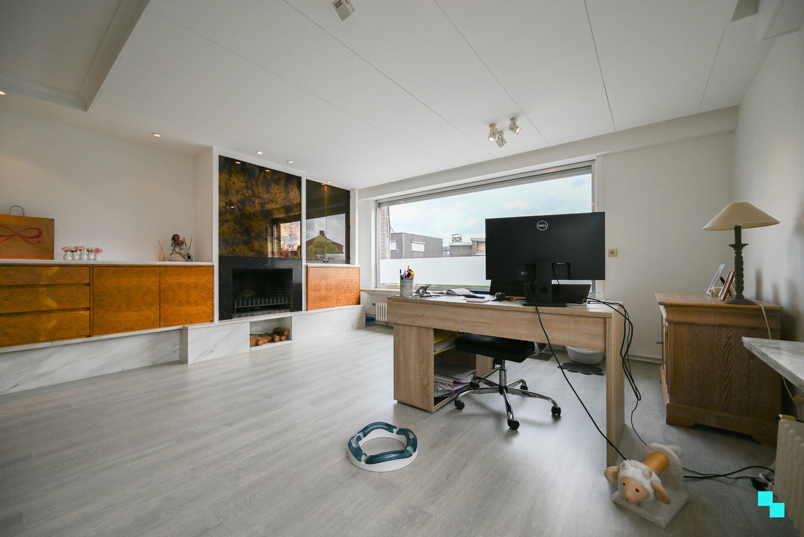 Verrassend ruime woning met 4 slaapkamers te Roeselare foto 13
