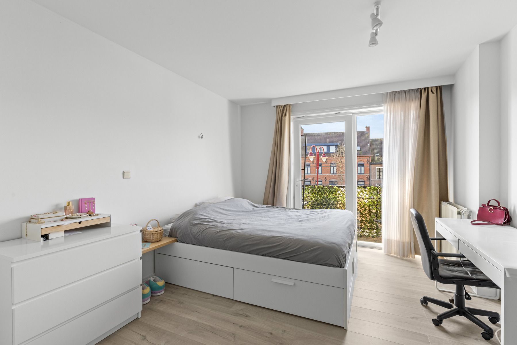 Groot appartement met terras in centrum van Aalter! foto 12