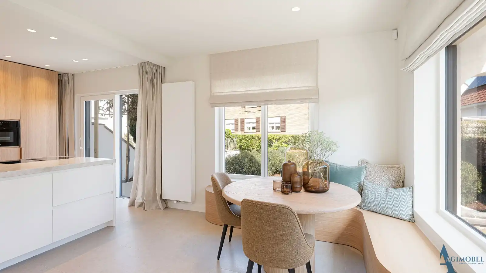 Schitterende luxe-koppelvilla met 5 slaapkamers in het rustige Duinbergen. foto 10