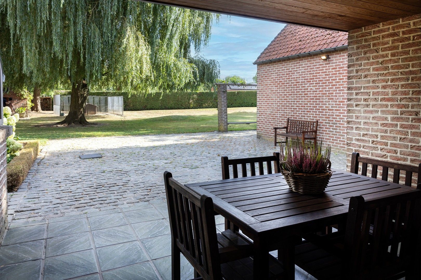 Alleenstaande woning op gegeerde ligging op 2600 m2. foto 16