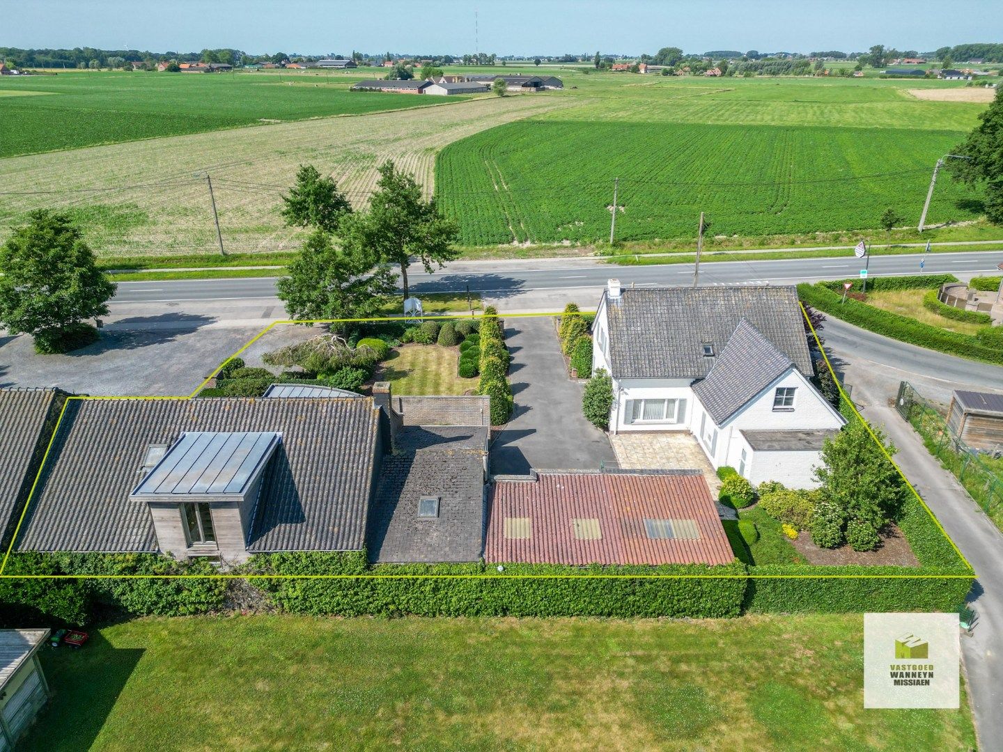 Woning met 4 slaapkamers, garage + bijgebouw +/- 220 m2 (incl verdieping) foto 3