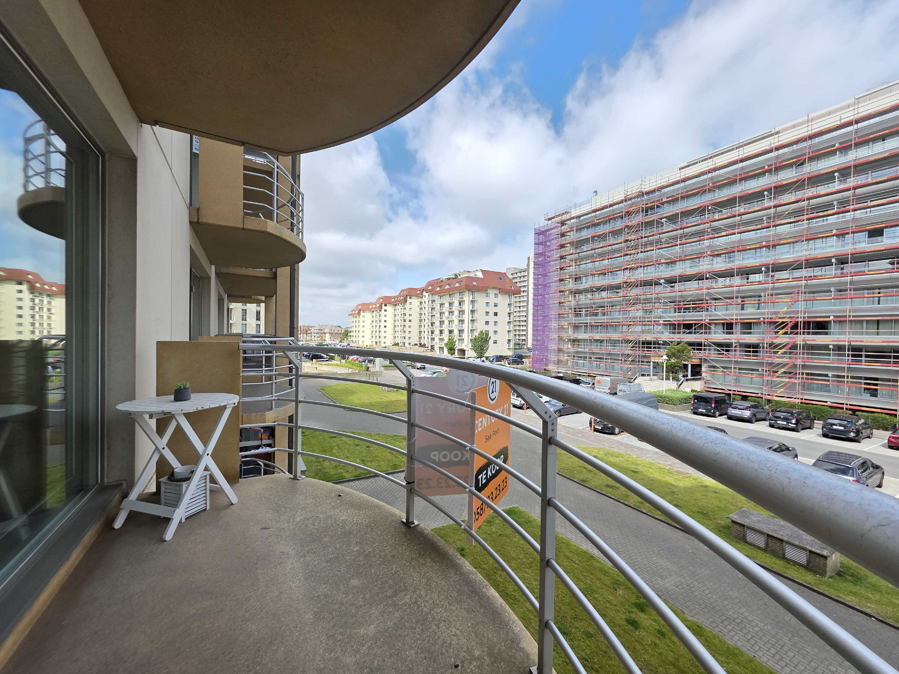 Appartement op wandelafstand van de zee te Nieuwpoort. foto {{pictureIndex}}