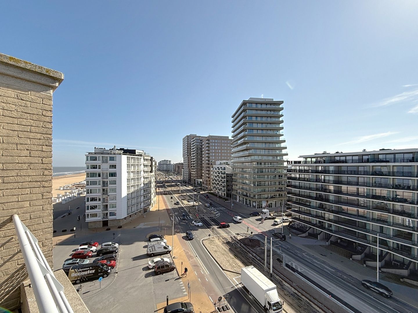 Dakappartement met twee zeer ruime terrassen op toplocatie te Oostende foto 4