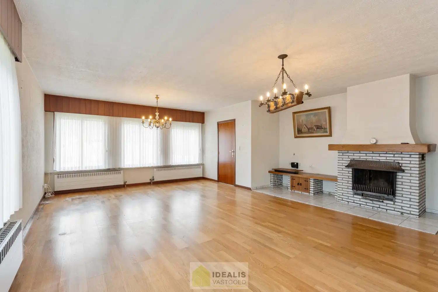 IDEALIS VASTGOED - OP TE KNAPPEN GEZINSWONING OP WANDELAFSTAND VAN CENTRUM! foto 9