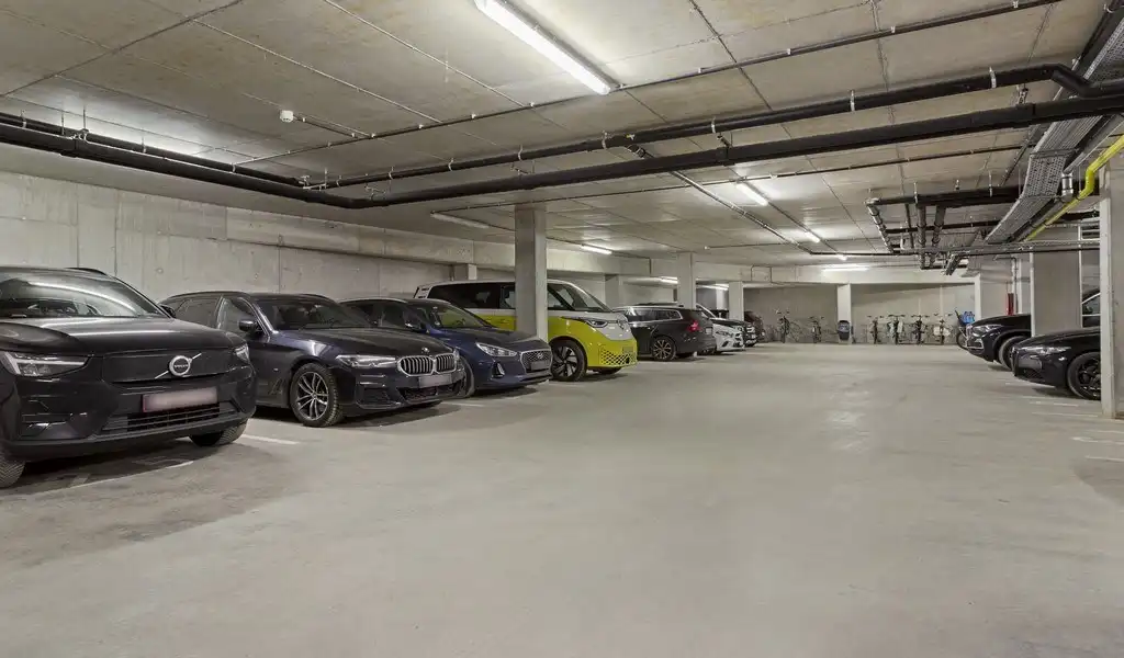 Kantoorverdiep te huur in Kowala Business Center in Gent foto 17