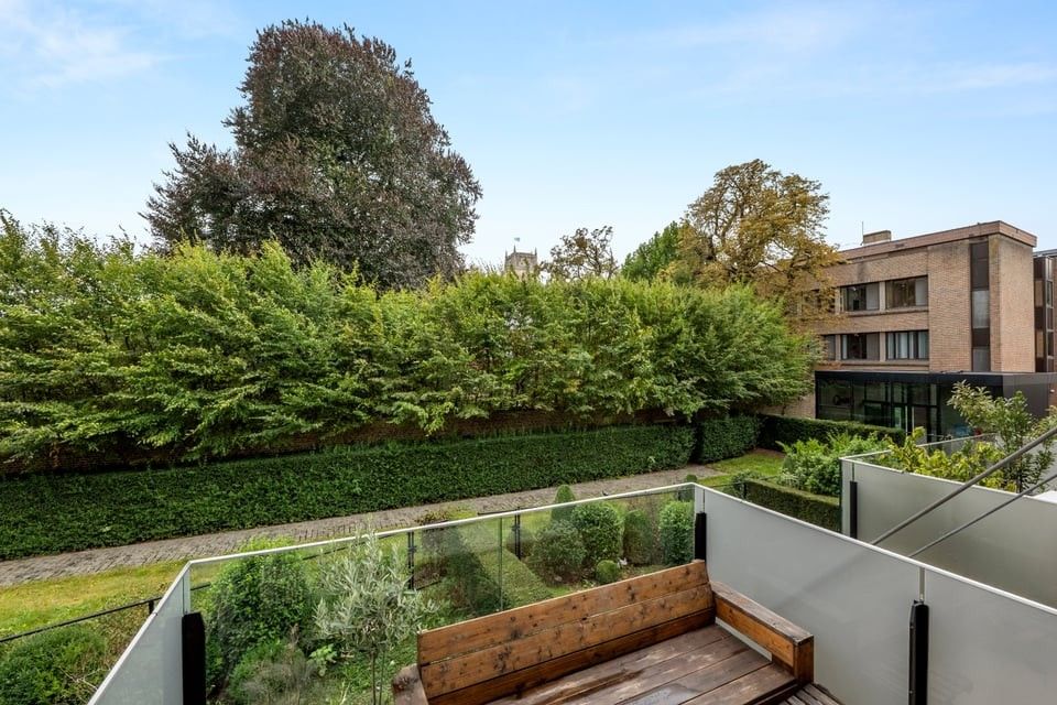 MODERN, KWALITATIEF EN LICHTRIJK APPARTEMENT MET UNIEK STUKJE DESIGN IN HARTJE TONGEREN foto 13