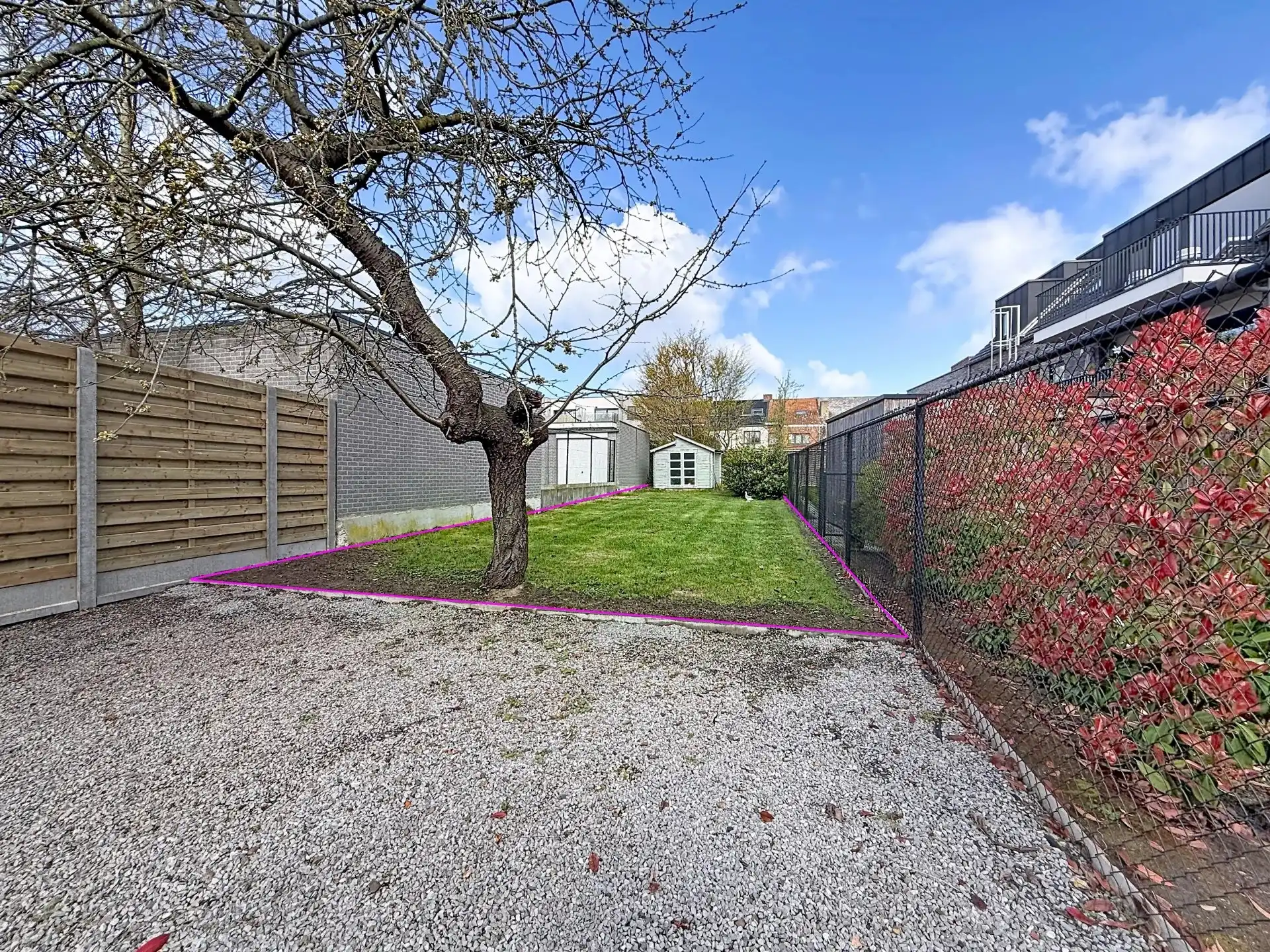 Zeer gezellig gelijkvloers appartement met 1 (mog. 2) slaapkamers, tuin, terras en staanplaats. foto 20