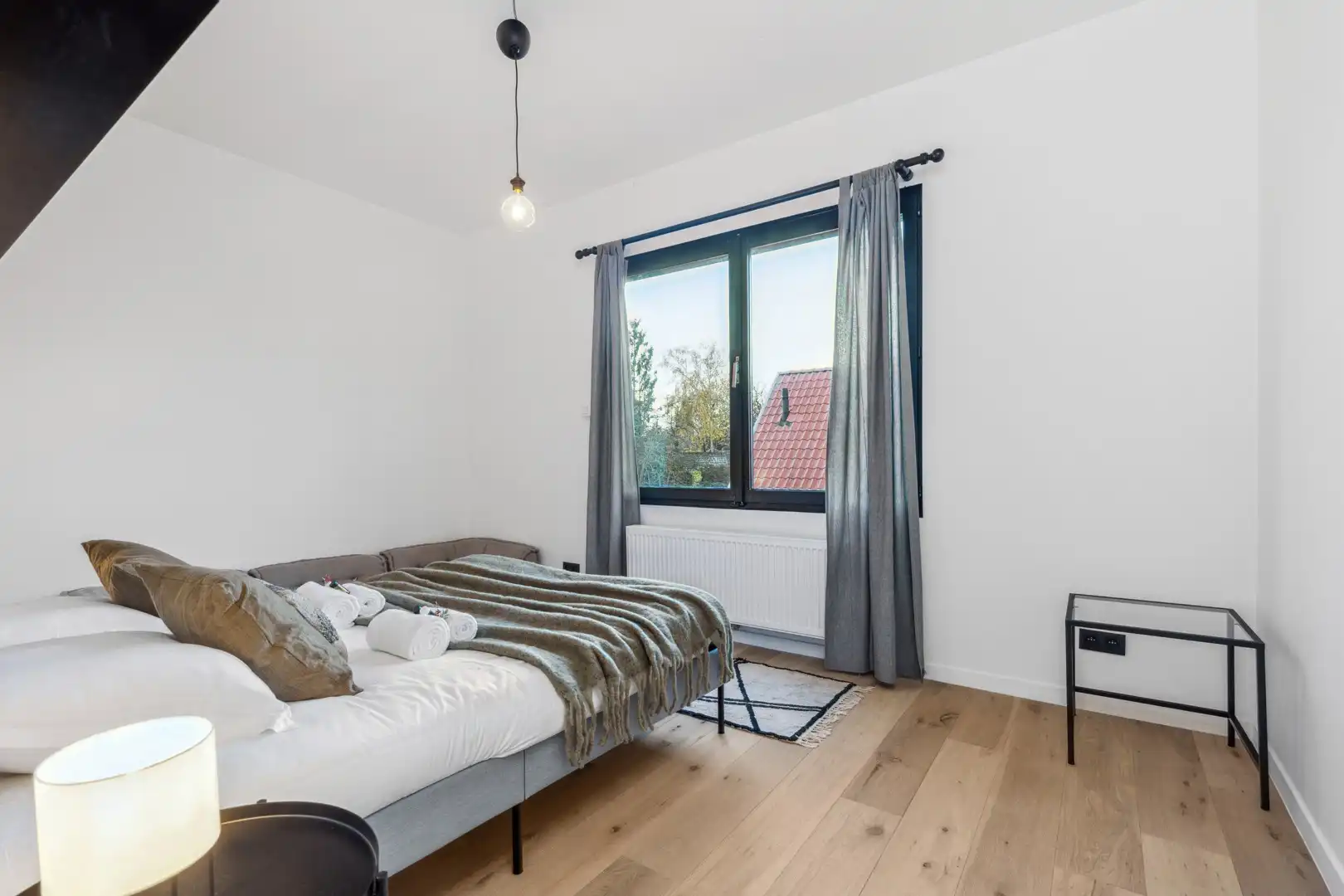 Recent gerenoveerde woning nabij centrum Brugge met 3 slaapkamers en zonnig terras! foto 17
