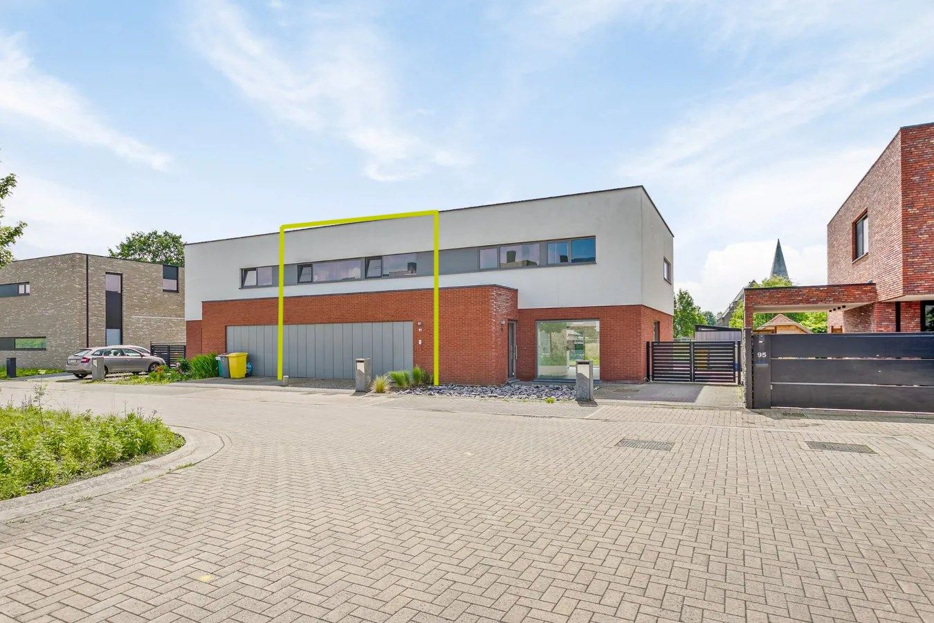 Instapklare woning met 3 slpks en inpandige garage in een rustig en kindvriendelijke omgeving te Mol - Ezaart !  foto 1