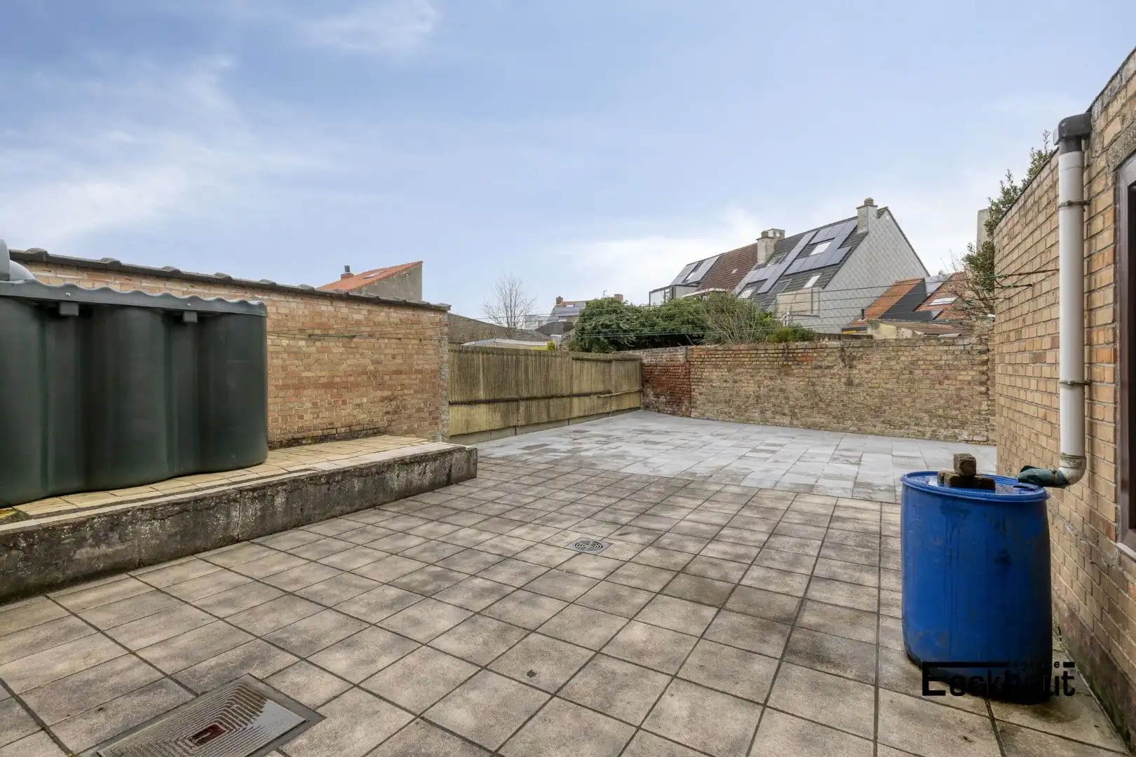 Ruime woning met 2 garageboxen en grote opslagplaats/garage foto 19