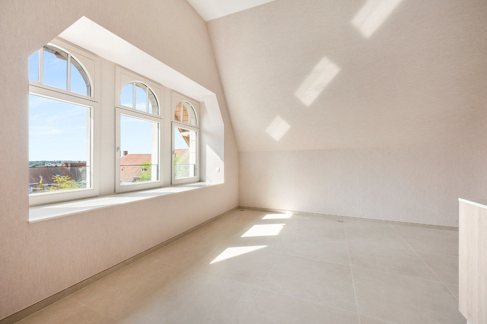 Nieuwbouwappartement met 2 slaapkamers en badkamers, zonneterras en overdekte parking in Beselare foto 4