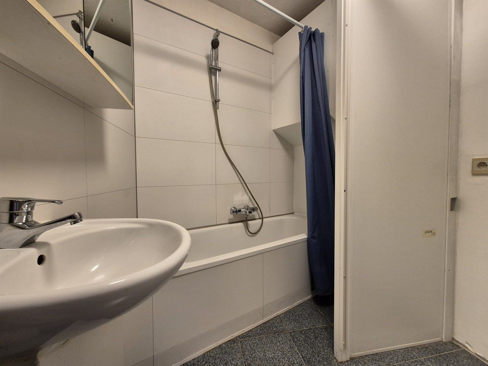 Gezellig 2-slaapkamer appartement in centrum Wetteren. foto 17