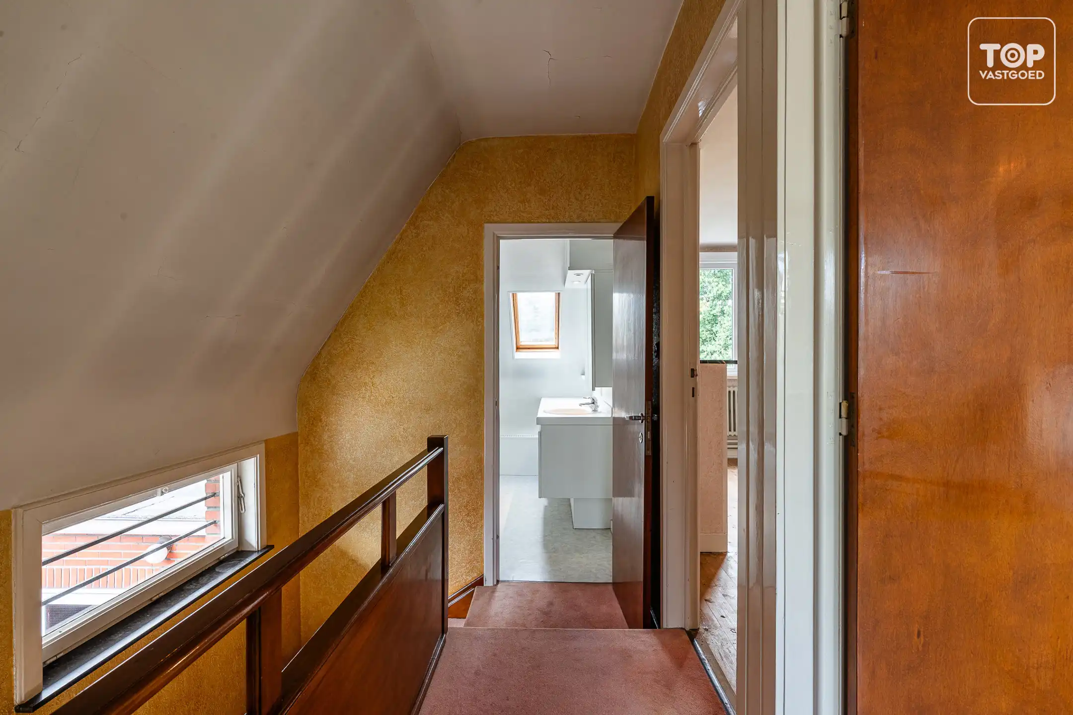 Te renoveren halfopen bebouwing met 3 slaapkamers, garage en ruime tuin op perceel van +-600 m² foto 17