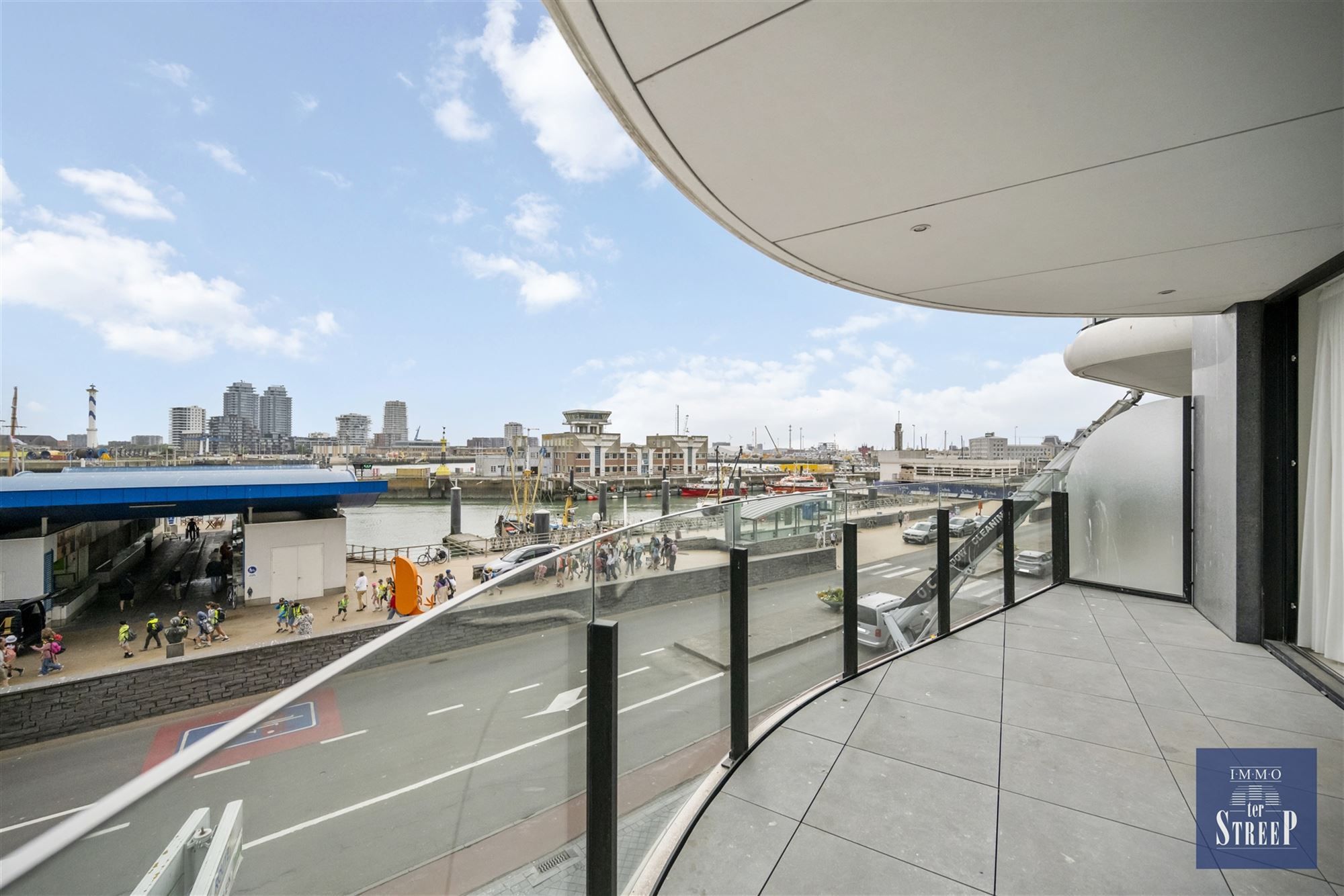 Luxueus hoekappartement met 3 slaapkamers foto 11