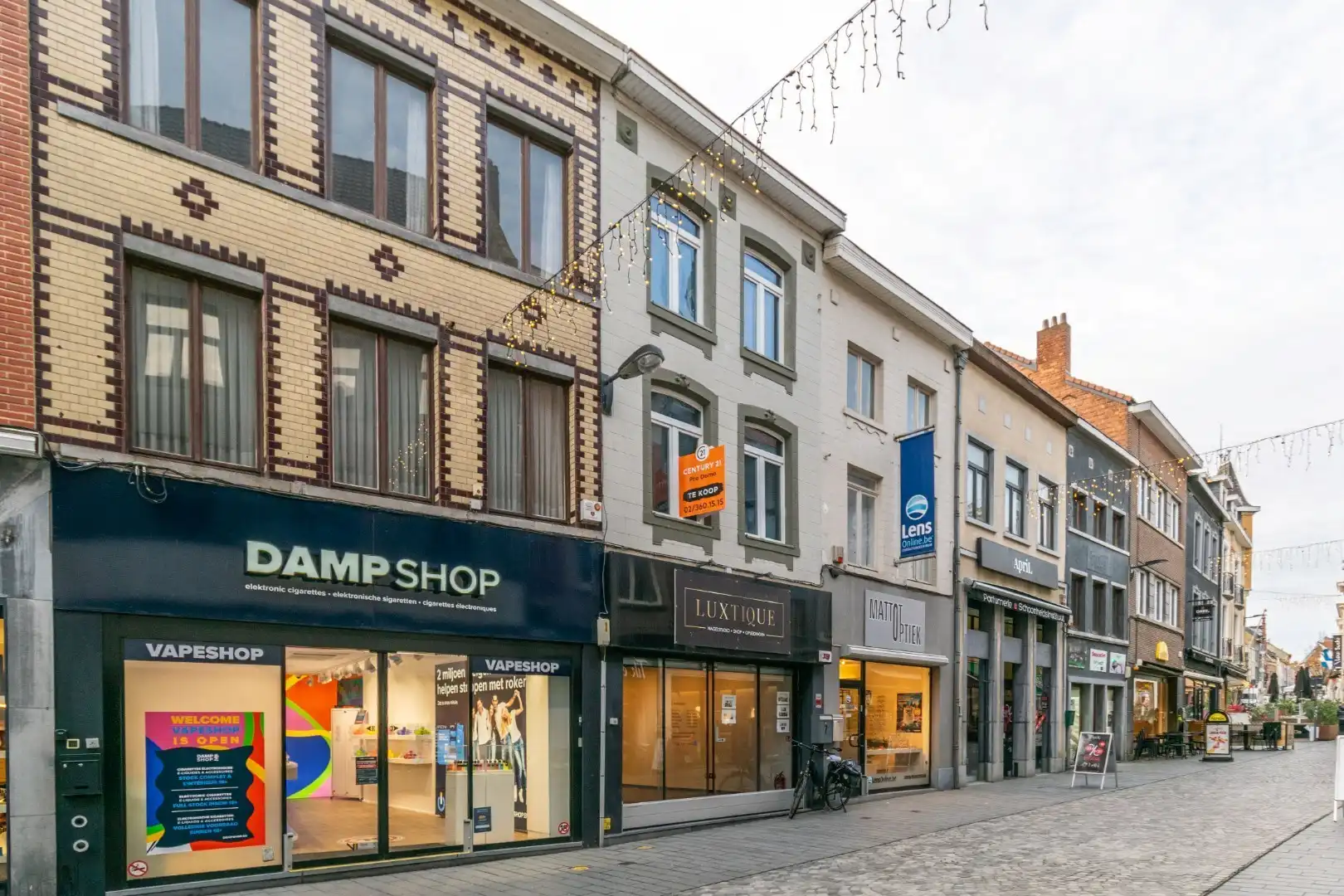 Hoofdfoto van de publicatie:  Karaktervol gebouw met handelsruimte en instapklare woonst 