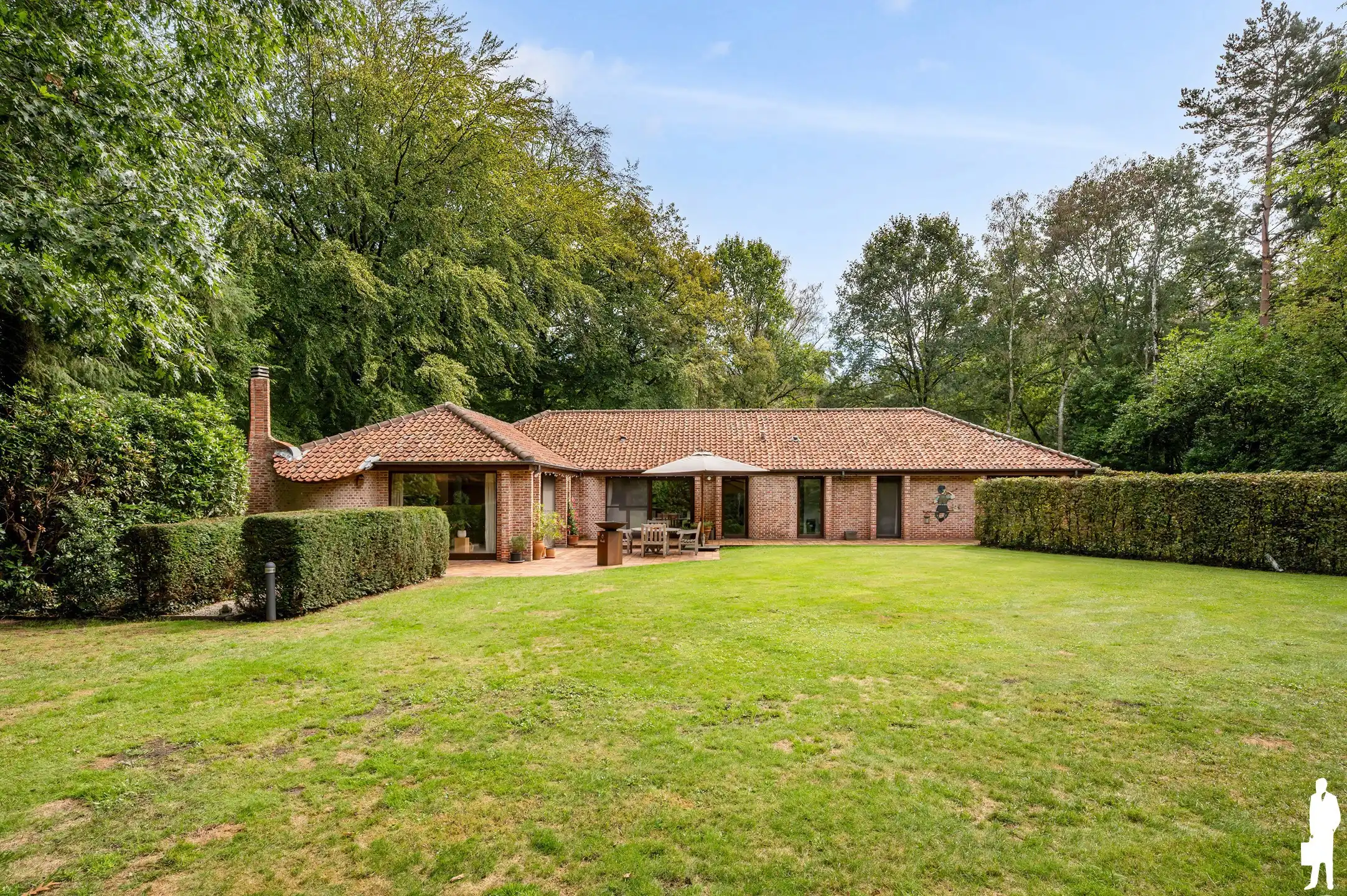 Karaktervolle gelijkvloerse villa op ca. 2.000 m² in zeer rustige, gegeerde en autoluwe wijk Dennendael en dichtbij het natuurgebied foto 40