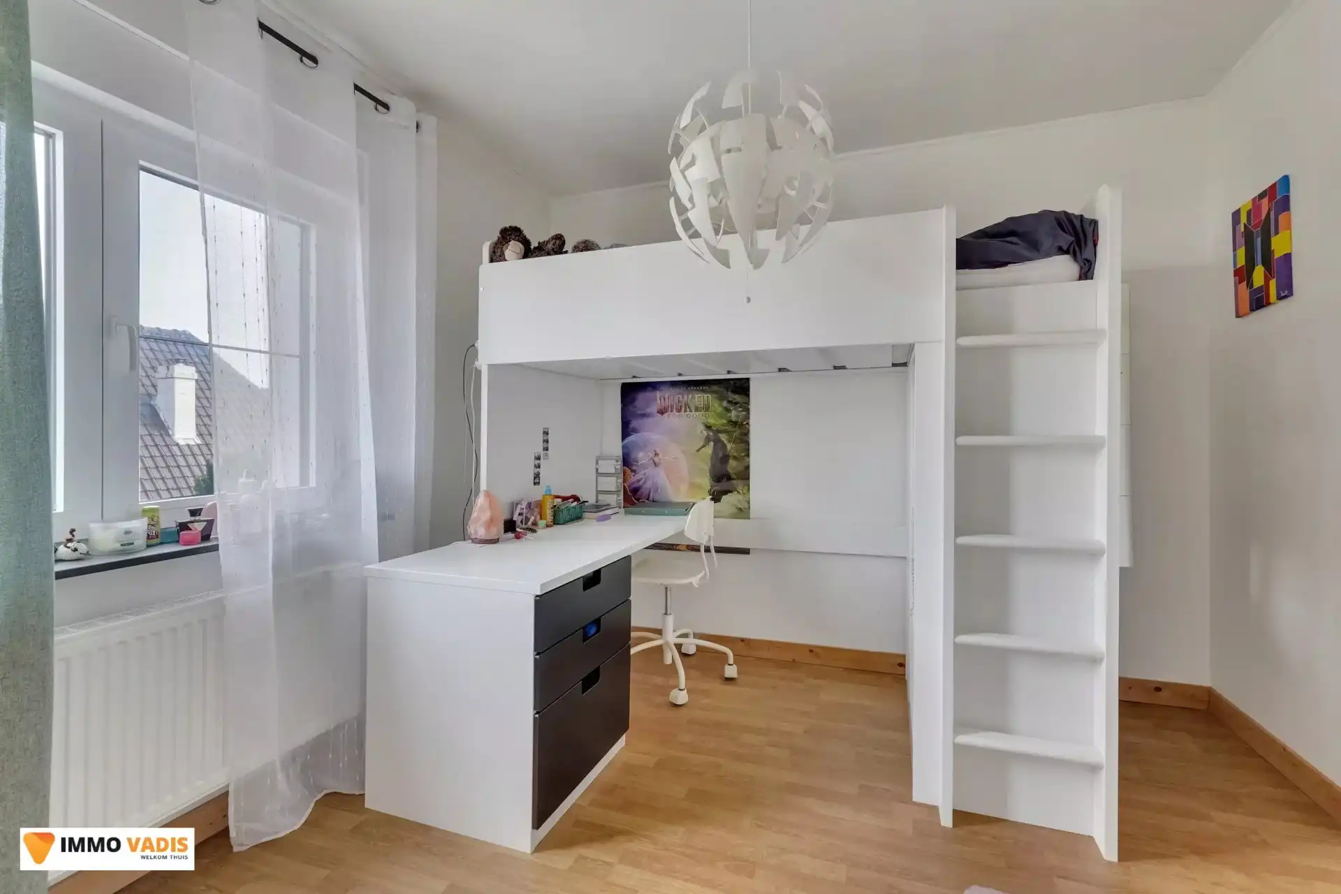 Ruime halfopen bebouwing met drie slaapkamers en tuin foto 14