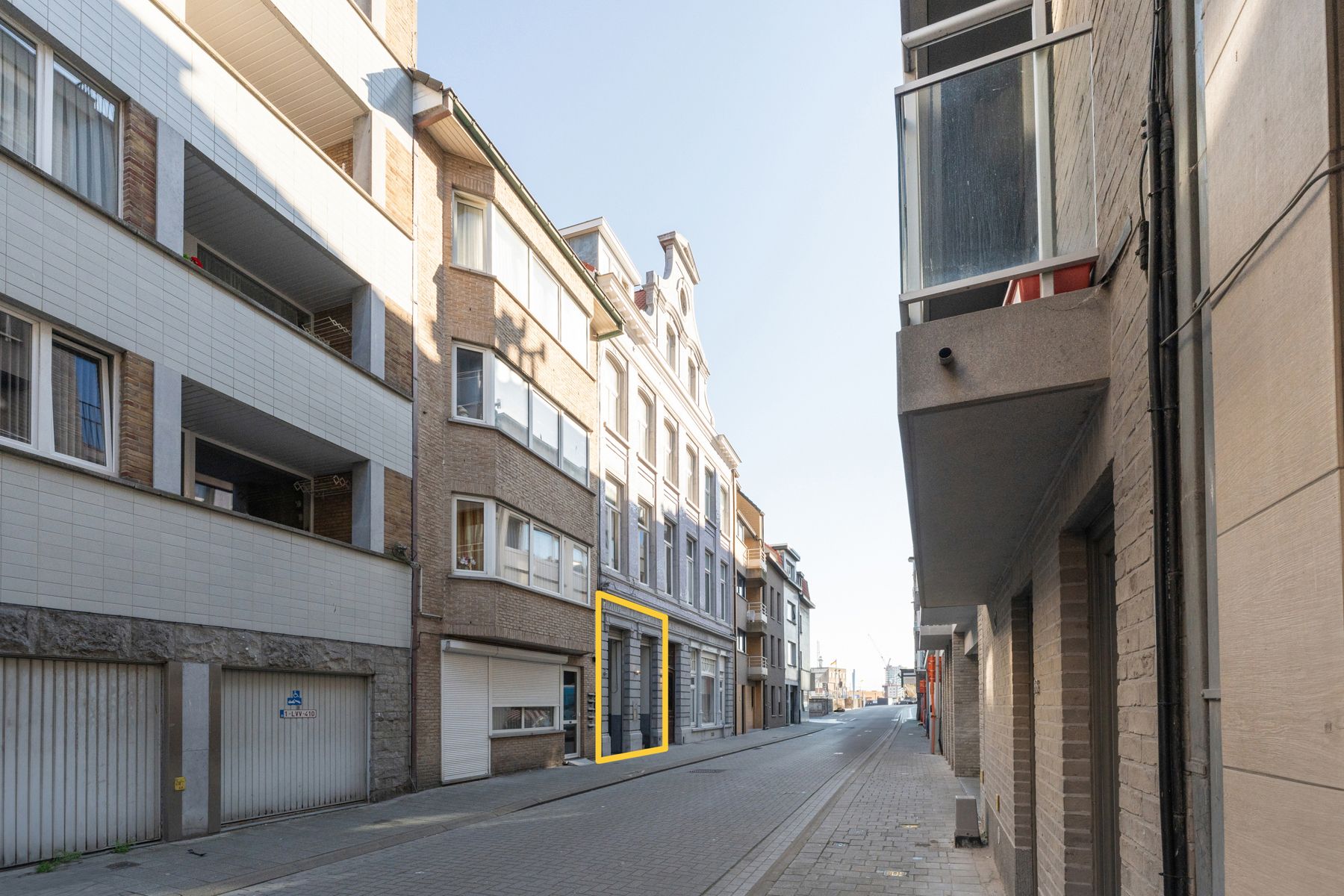 Commercieel gelegen handelshuis, voorheen apotheek. foto 20