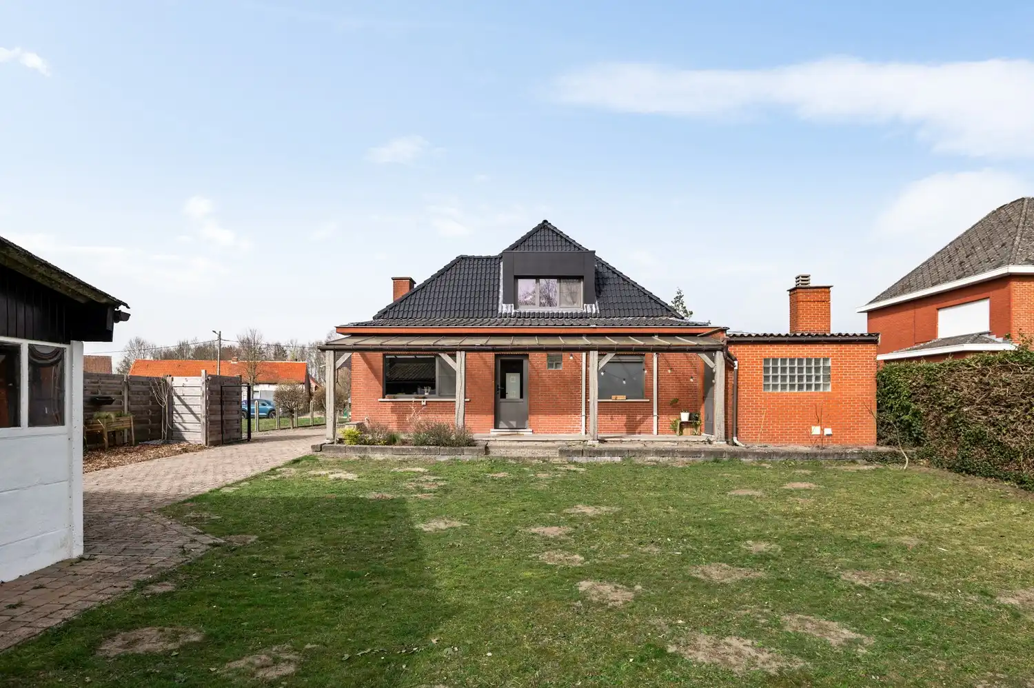 Aangename woning met ruime tuin en magazijn Te Koop op toplocatie in Begijnendijk foto 16