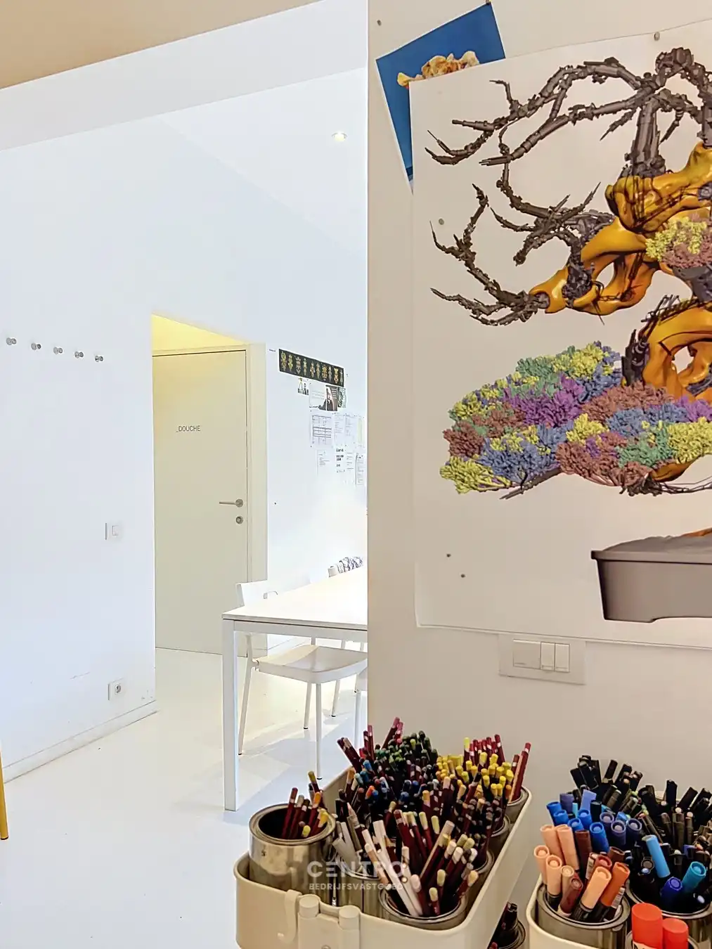 Ruimtelijk magazijn met toonzaal, kantoor en woonst te Lichtervelde, ideaal voor wonen én werken op een perceel van 1.002m²! foto 16