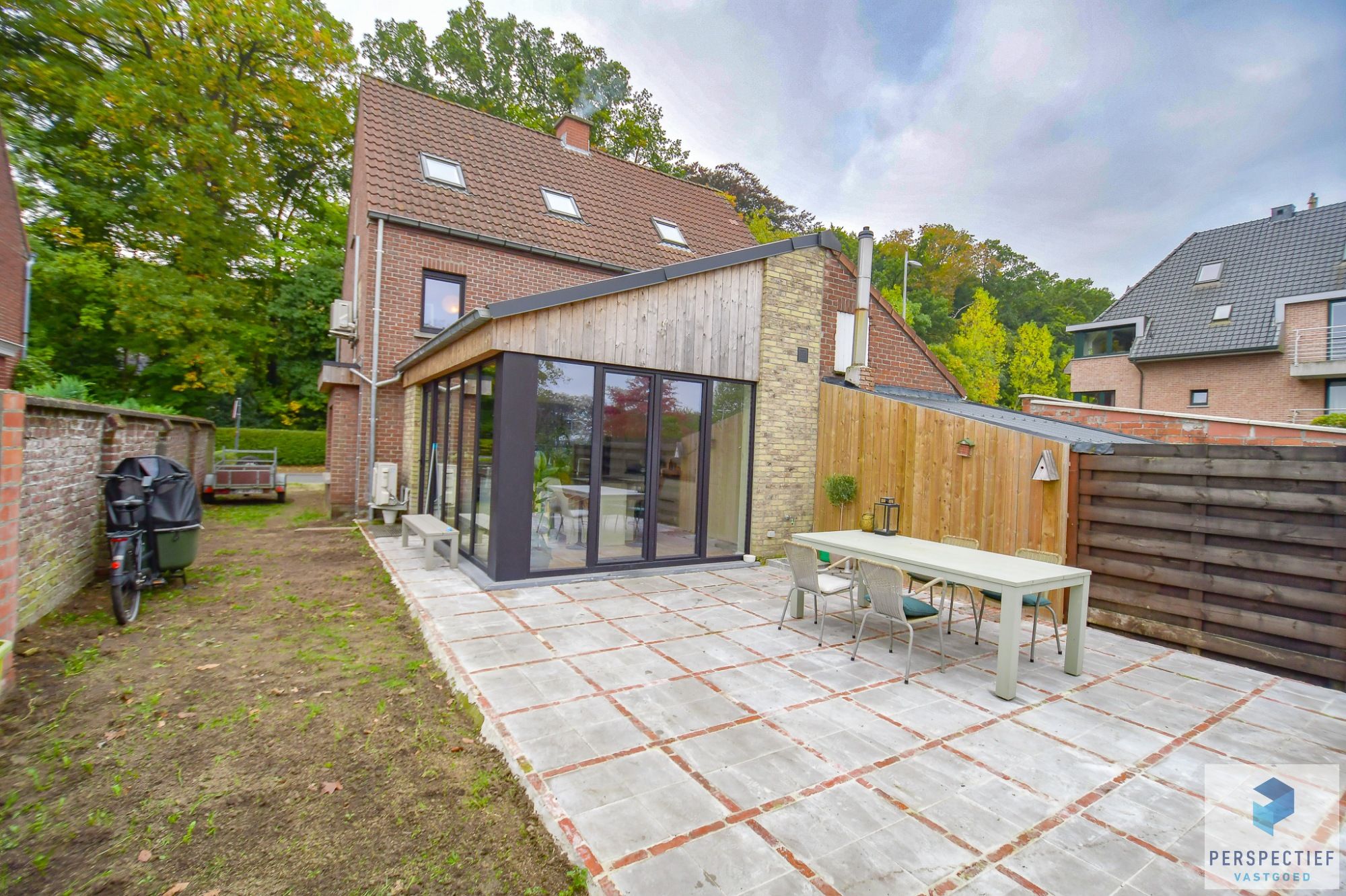Uiterst GOED gelegen VERNIEUWDE woning met GROTE tuin foto 21