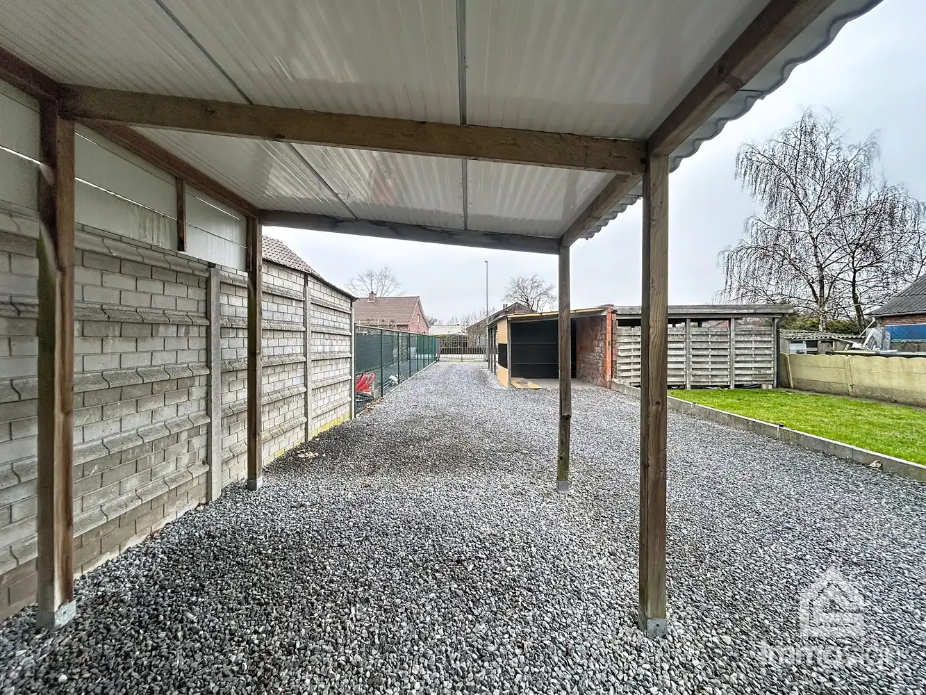 Ruim appartement met groot terras, 2 slaapkamers en carport in Peer centrum foto 16