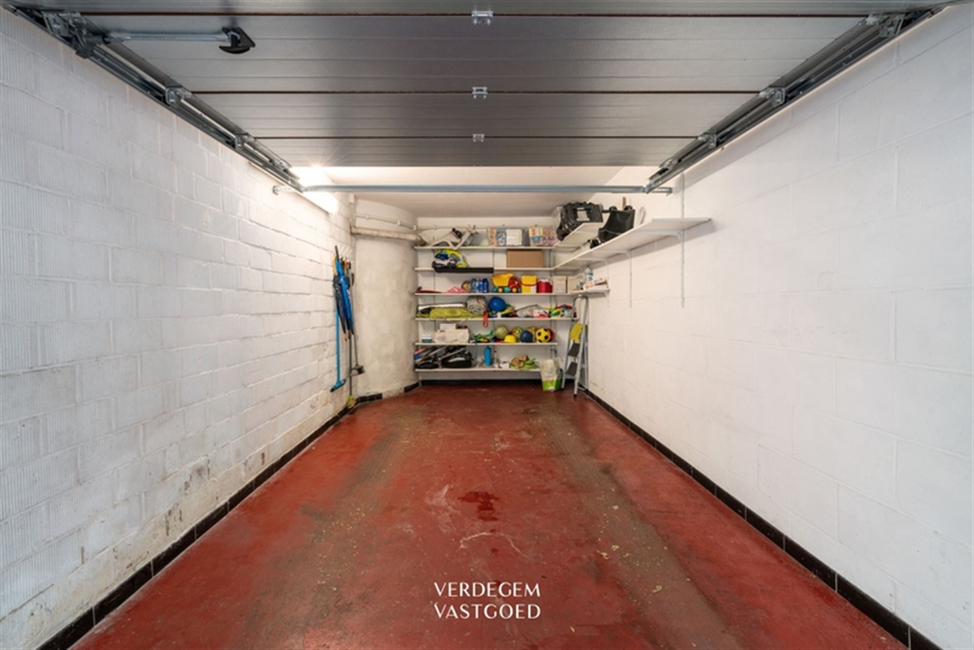 Rustig en groen gelegen appartement met 2 slaapkamers en garage foto 11