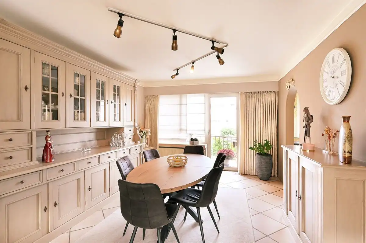 Bel-etage in zeer fijne woonwijk foto 4