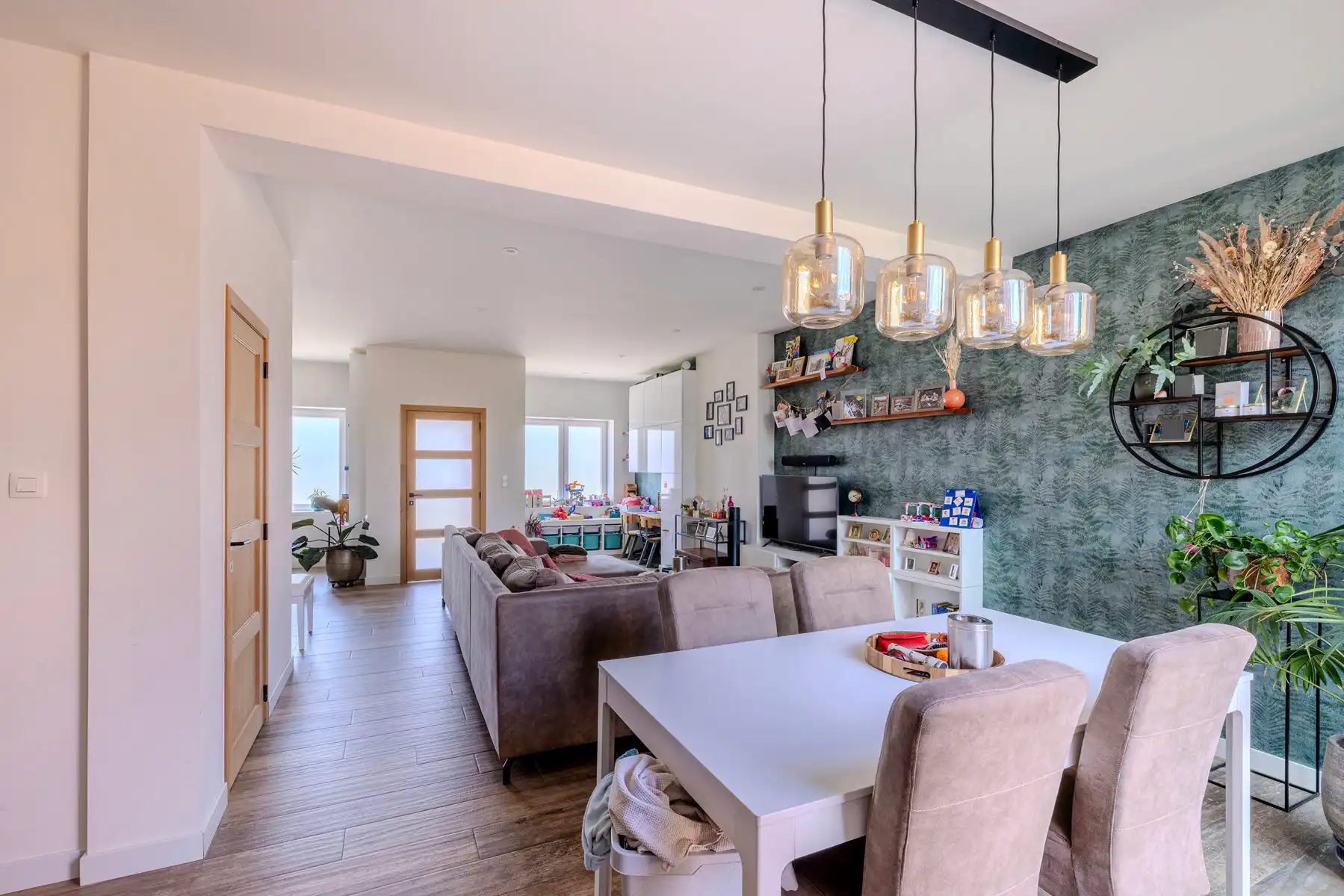 Gerenoveerde, energiezuinige woning met 3 slpks en tuin foto 5