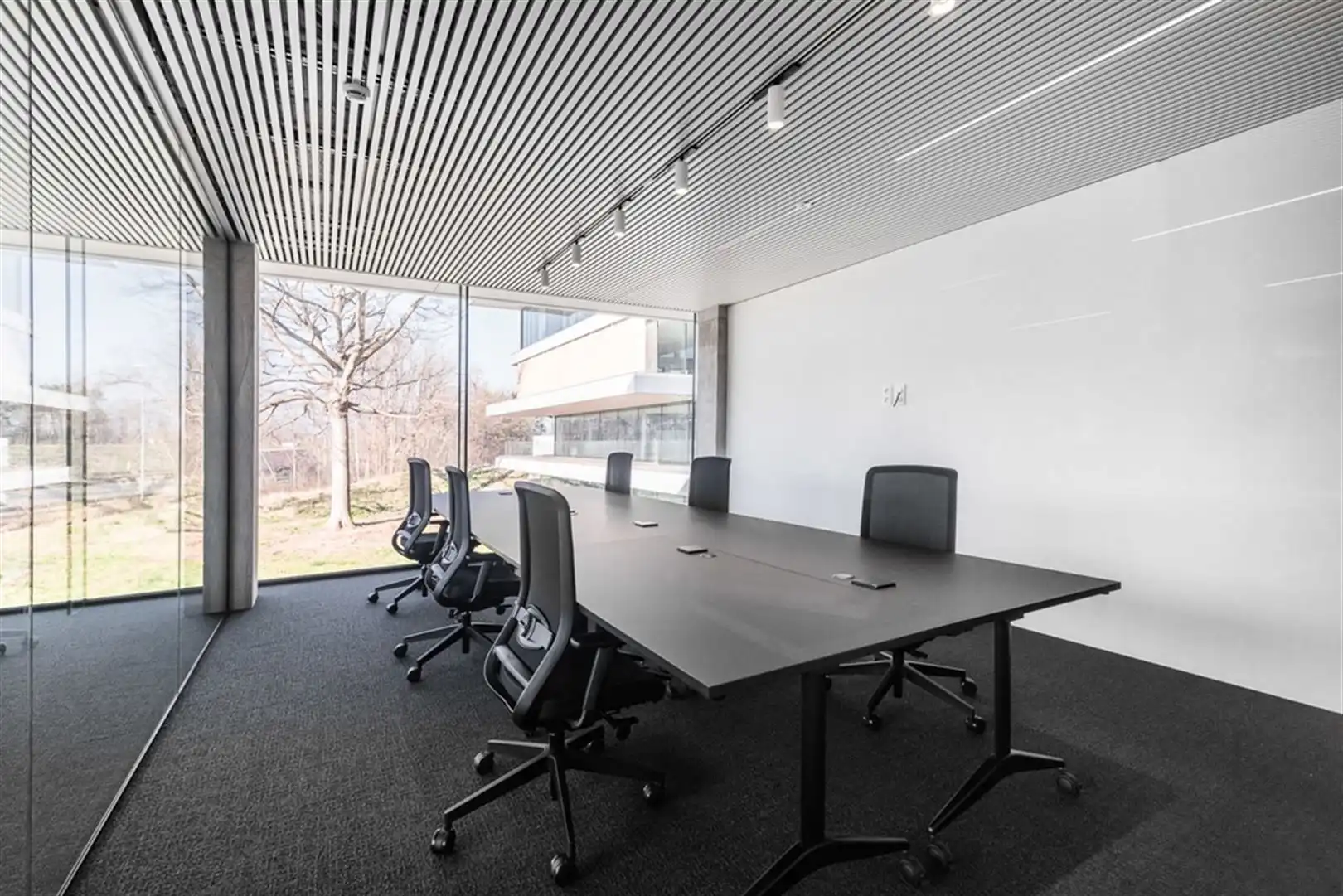 Kantoorruimtes van 12 tot 35m² te huur foto 6