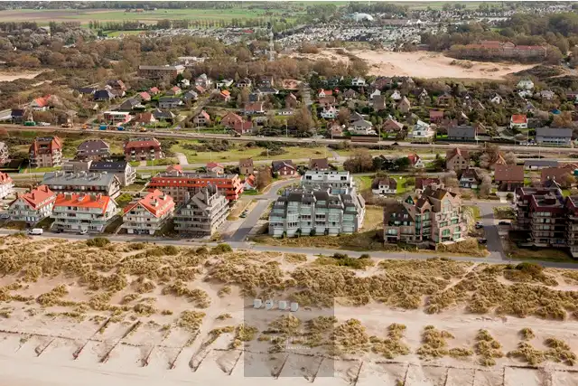 Uitzonderlijk doorloop-appartement aan het strand van Groenendijk. foto 27