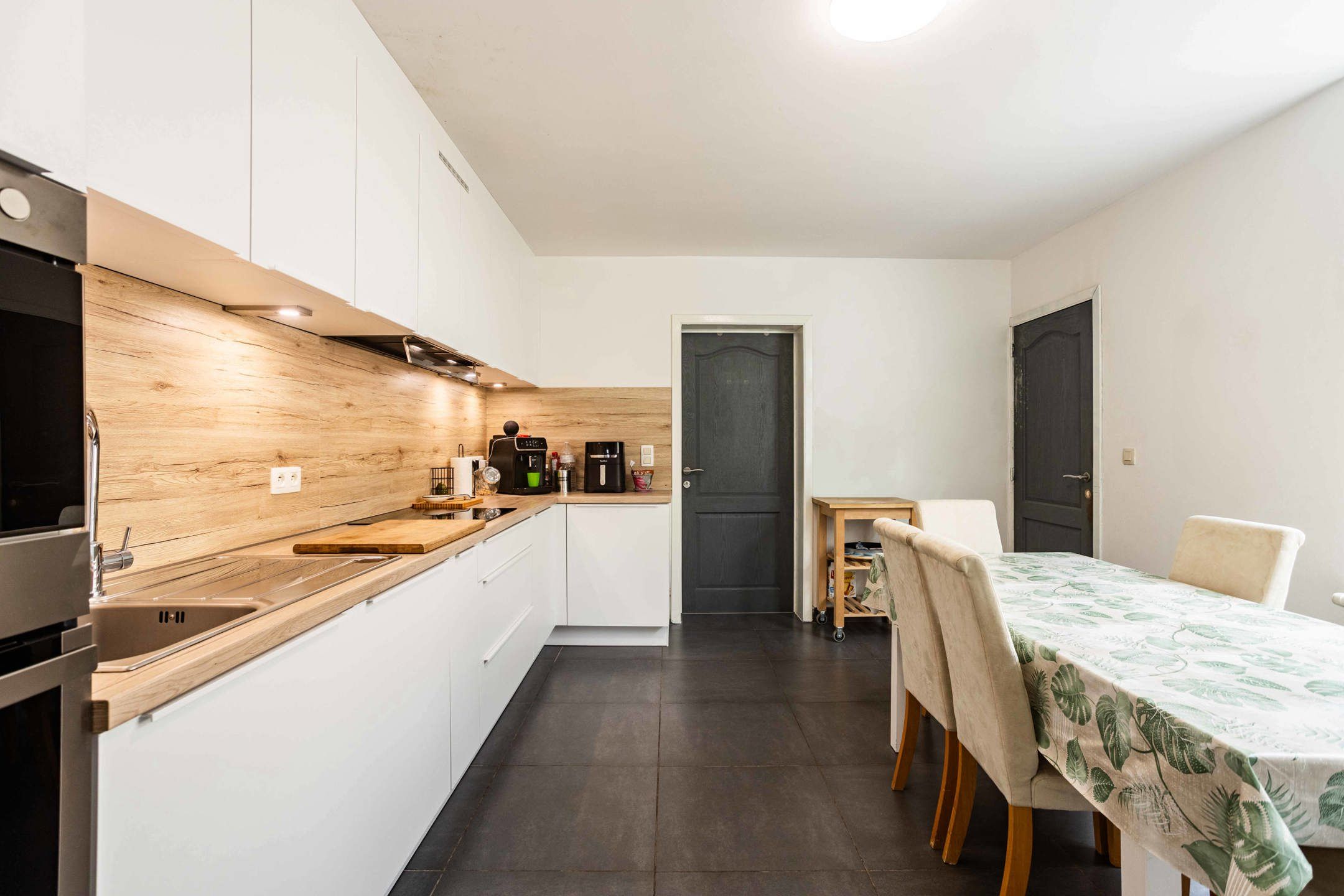 Ruime, instapklare woning met tuin in rustige omgeving! foto 8