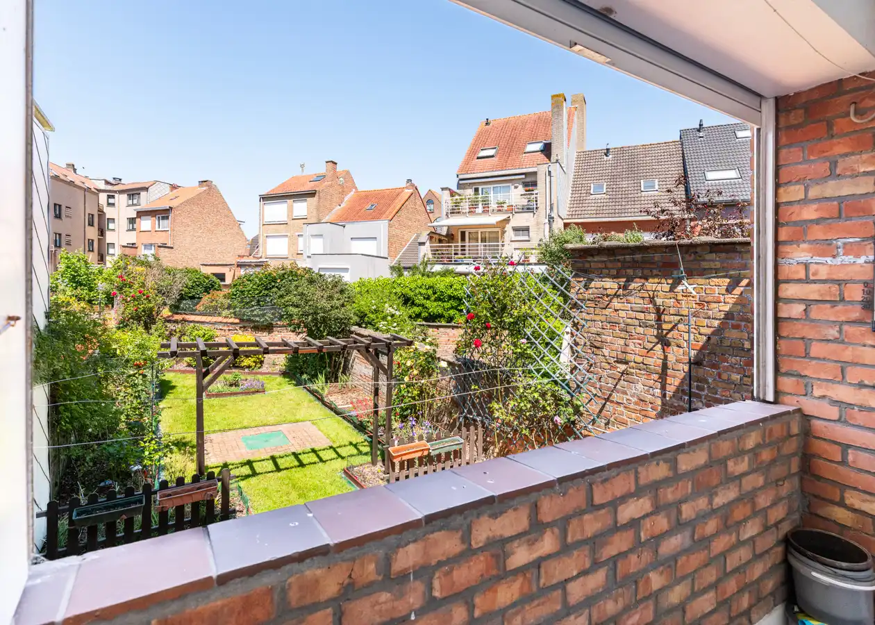 Verzorgde woning, open zicht, zonnige tuin en 3 slaapkamers foto 8