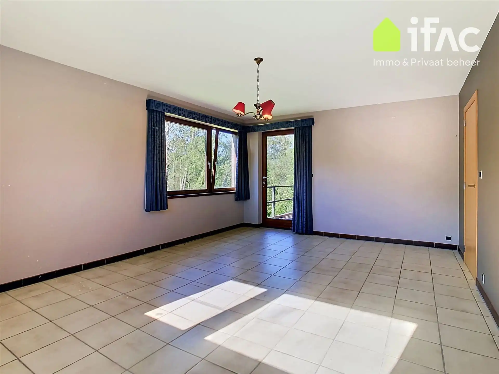 Villa met 3 slpk., bureau en groot perceel foto 15