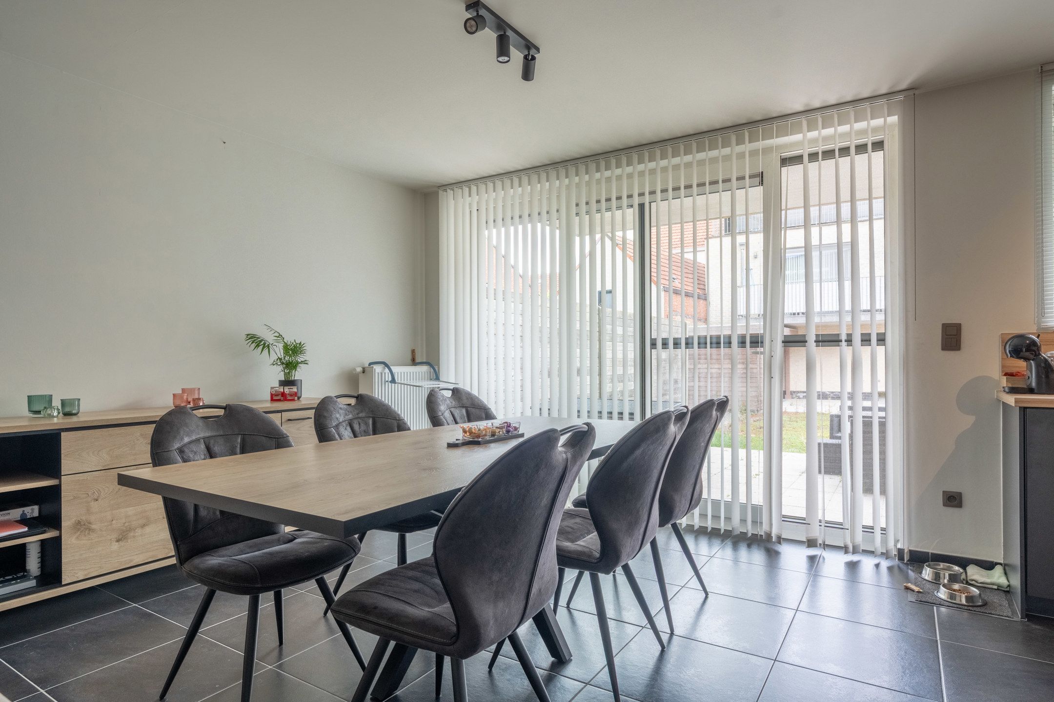 Appartement met 2 slpk en autostaanplaats te Rijkevorsel. foto 5