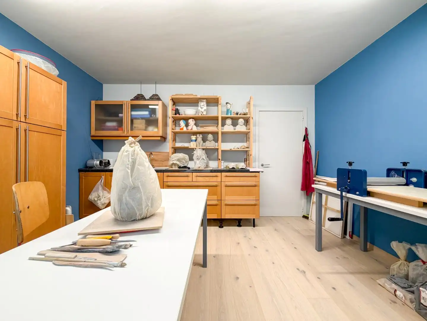 Prachtige gezinswoning met mooie tuin en bijgebouw, instapklaar afgewerkt, Torhout. foto 24