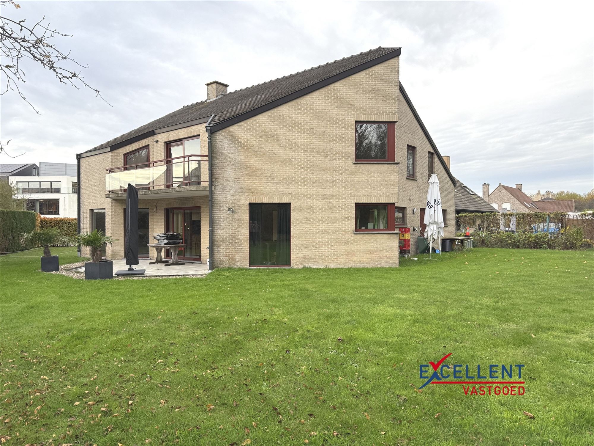 Rustig gelegen ruime villa te huur te Deinze! foto 11