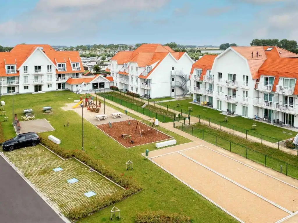 Drie autostandplaatsen deel uitmakend van een mooi hotel gelegen in Nieuwpoort- Sint-Joris foto 3
