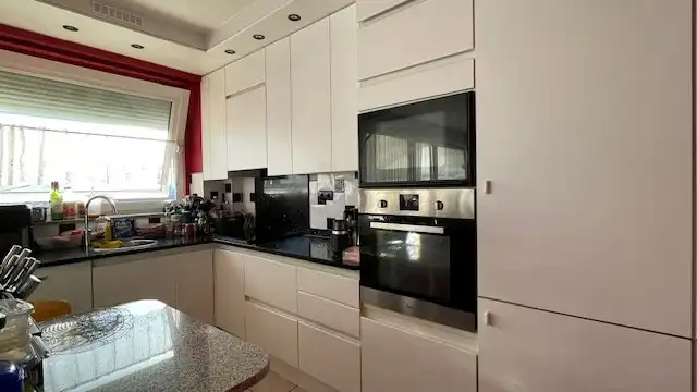 Standaard appartement met garage en 2 slaapkamers in Antwerpen, bouwjaar 1962, energielabel B, foto 7