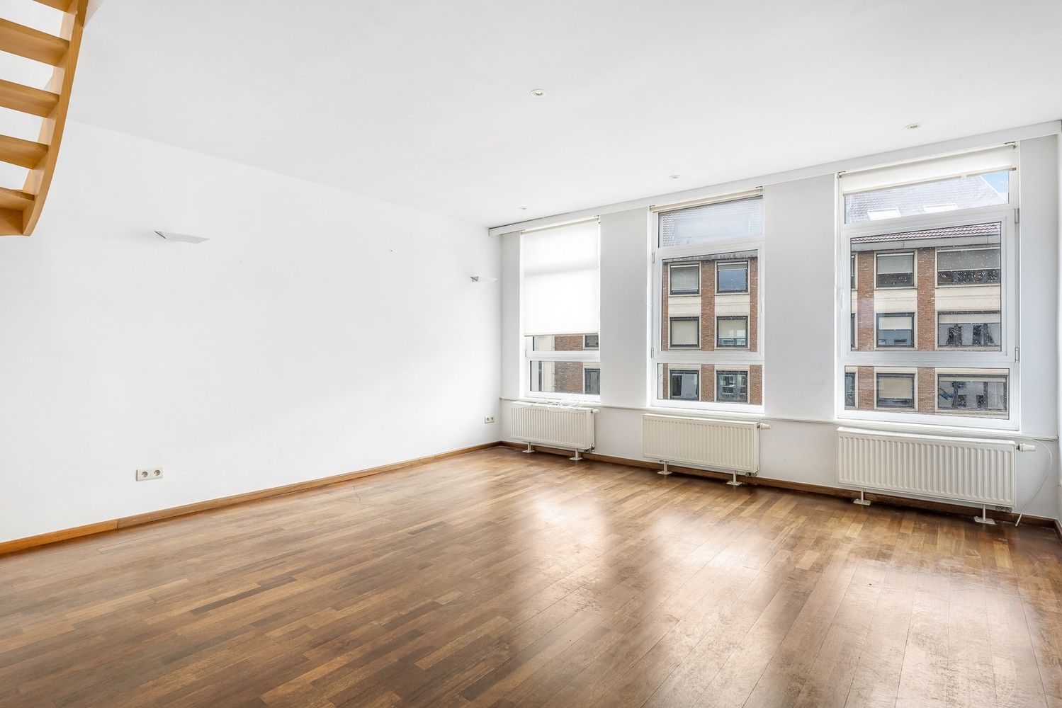 Duplex app. met 2 slpkrs in centrum foto 3
