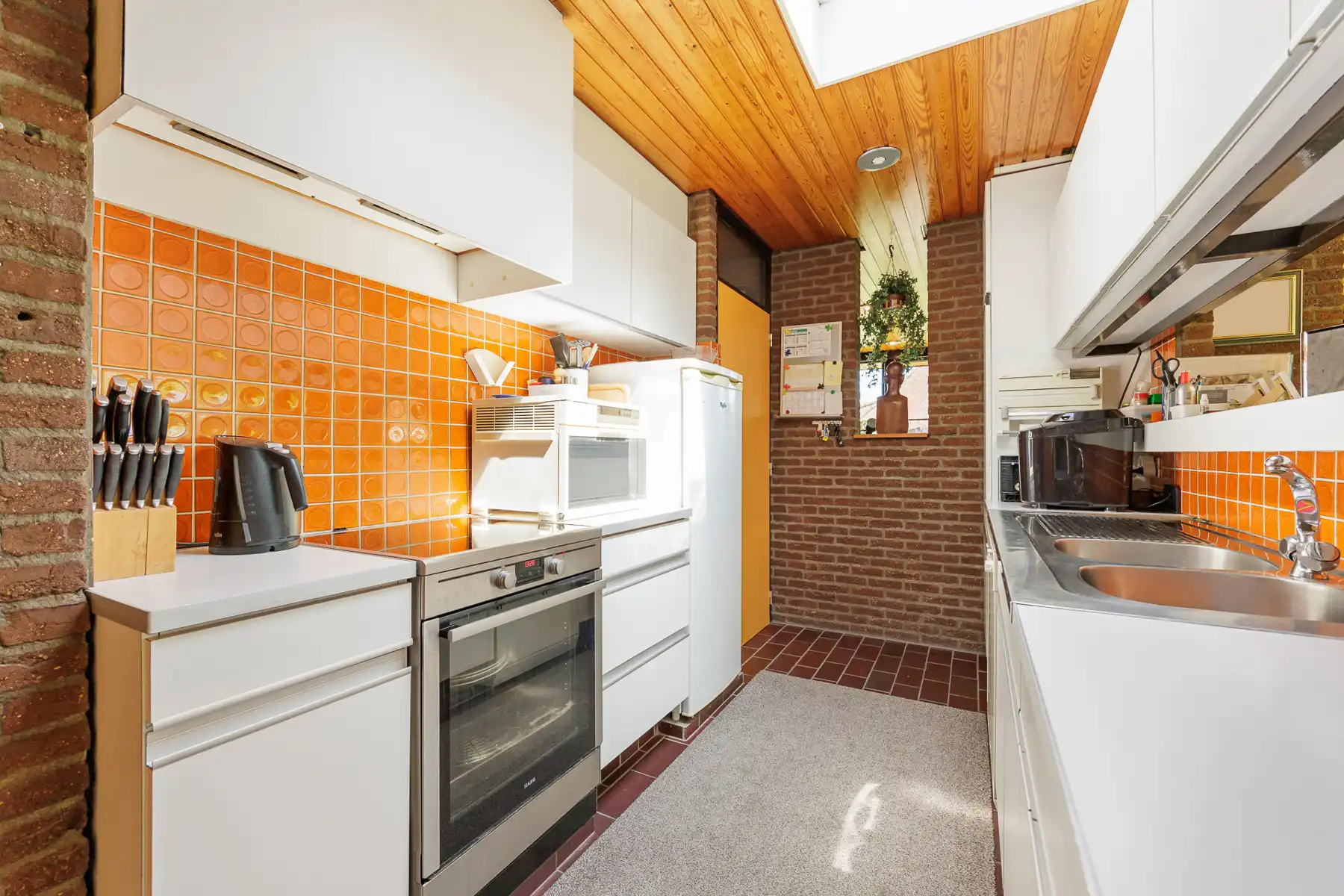 Laagbouwwoning met 3 slaapkamers op een perceel van 708m². foto 5