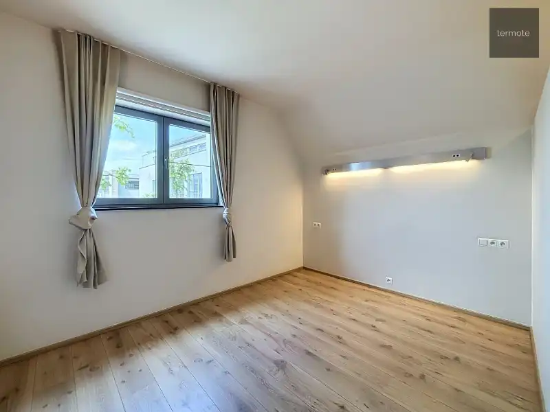 Ruime penthouse foto 26