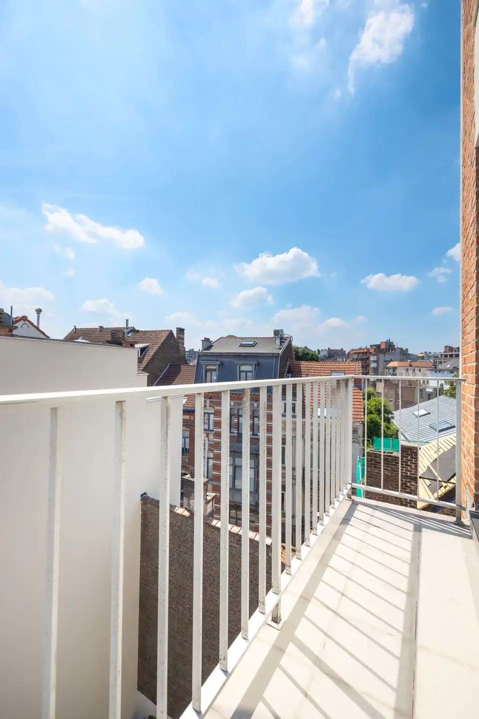 Mooie, zeer lichte studio foto 10