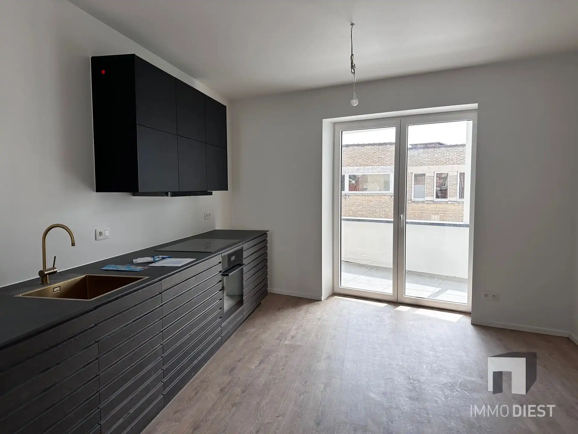 Knap appartement met terras en 2 slpks - centrum Diest - veel lichtinval foto 7