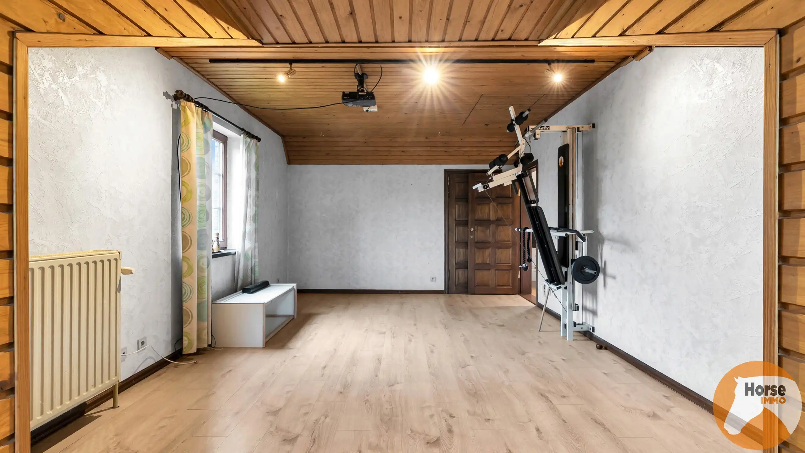 ROOSDAAL - Centraal gelegen woning met prachtig uitzicht foto 19