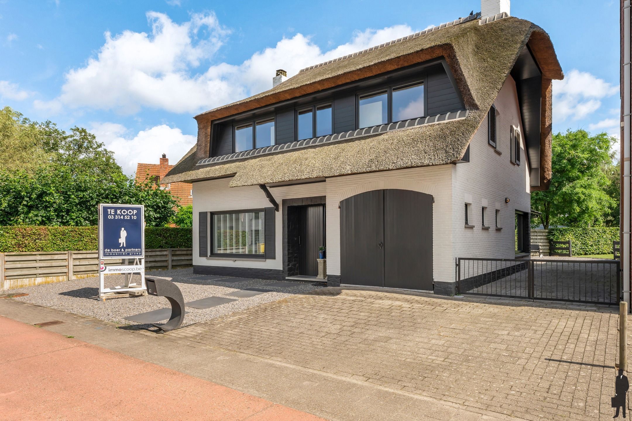 Tijdloze, vrijstaande woning met 4 slpk. gelegen in het centrum van Wortel - Hoogstraten. foto 38