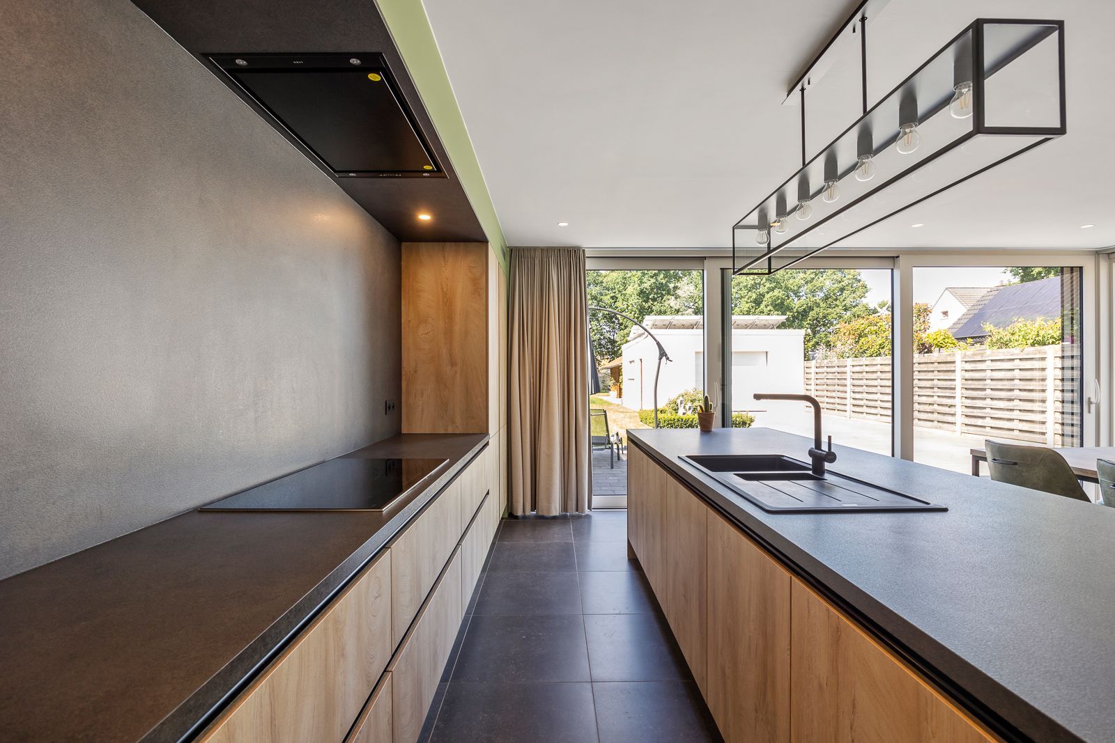 Instapklare woning met karakter, licht en ruimte in Hoevenen ! foto 10