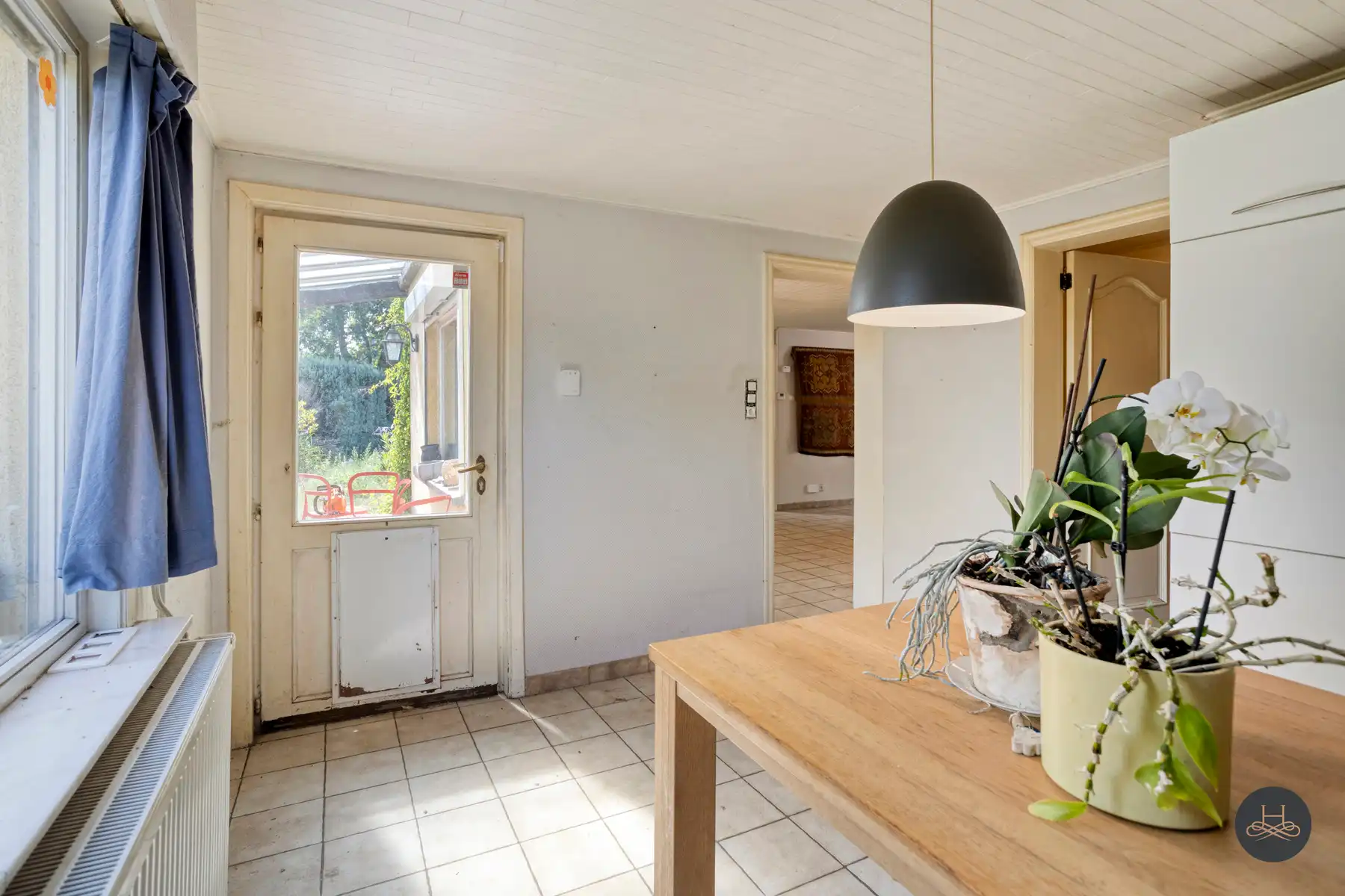 Landelijke laagbouw woning met mooie tuin foto 19