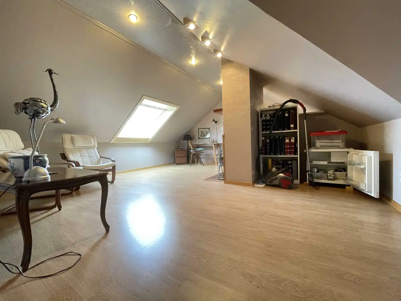 Charmante woning met grote tuin foto 23