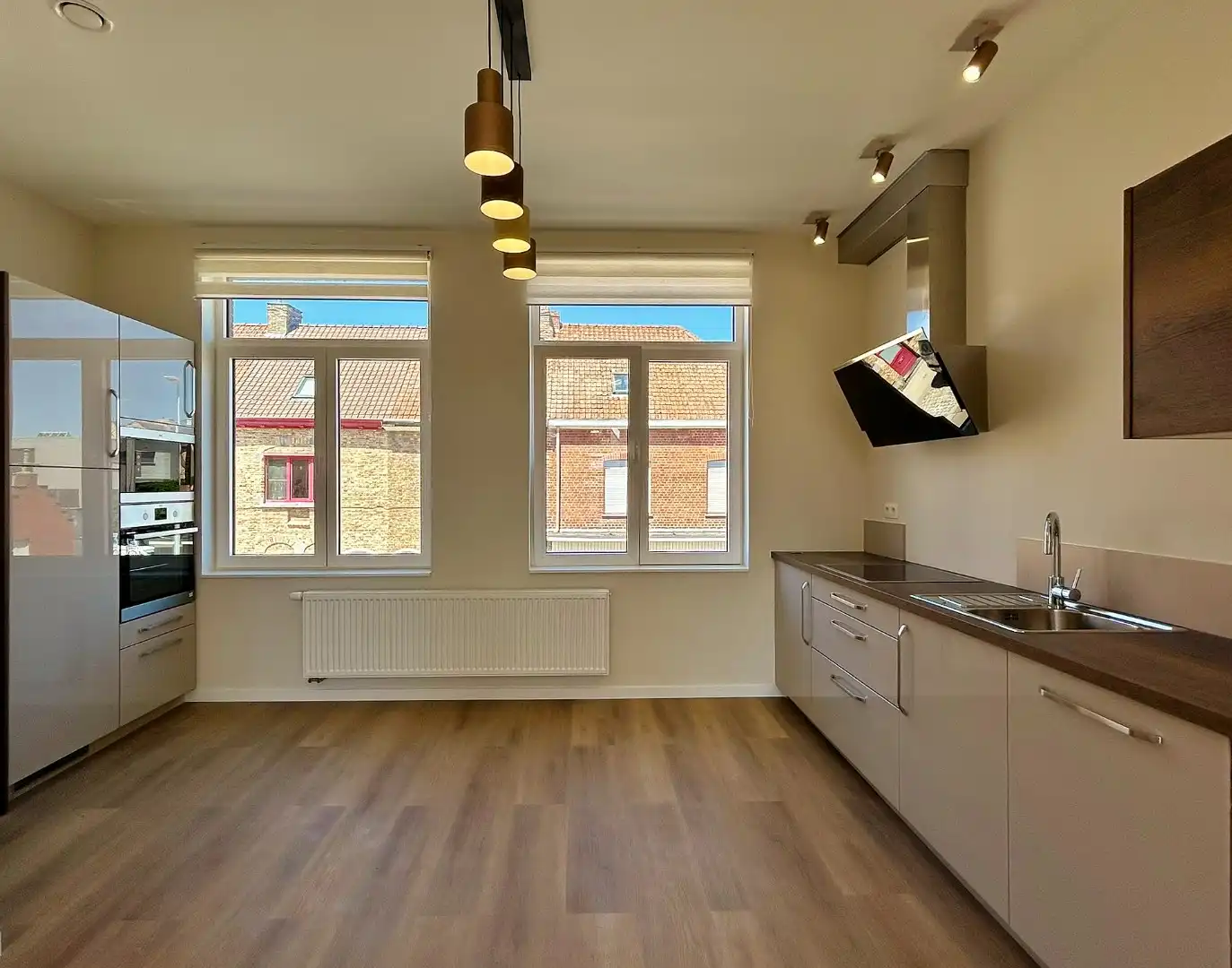 Volledig gerenoveerd duplex-appartement op wandelafstand van het centrum van Ieper foto 4